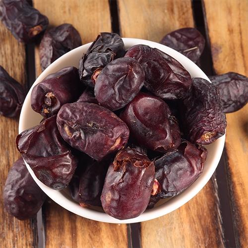 Black Dates - product media
